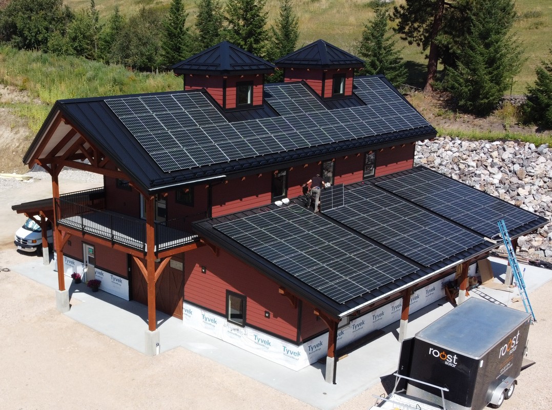 Timber Frame Equestrian Barndo Featuring S-5! Solar
