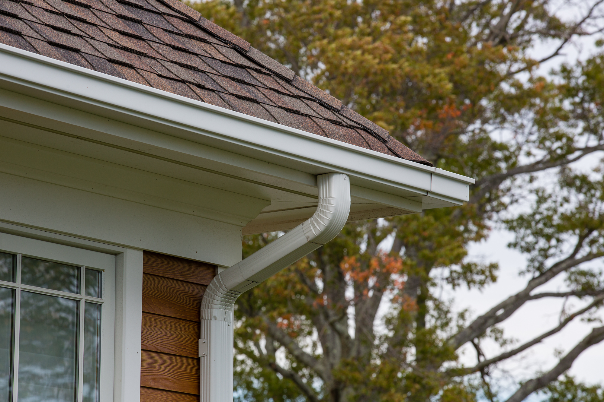 Does Your Barndominium Need Gutters?